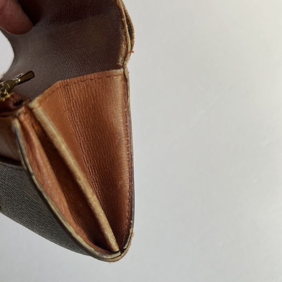 Louis Vuitton LV Monogram Snap Wallet - Picture 12 of 17